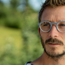 In'bô, on ose les lunettes en bois!!!